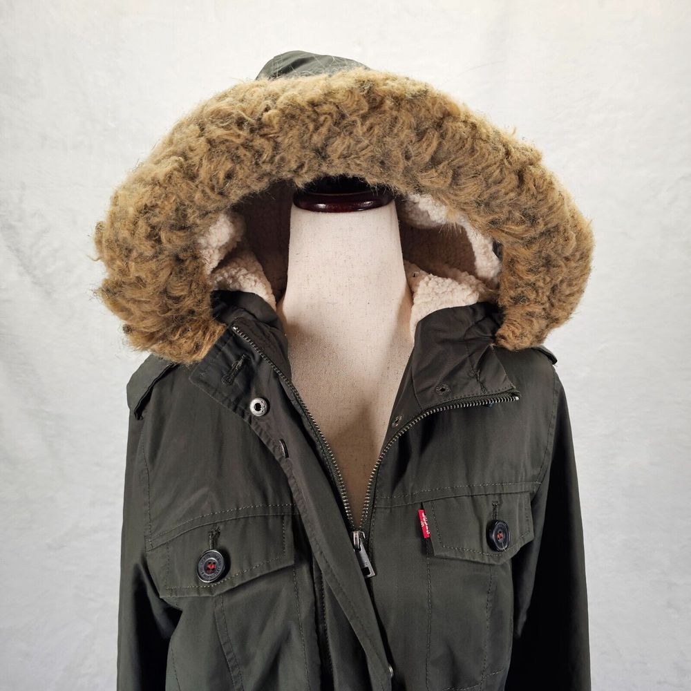 Levi's Womens L Parka Jacket Sherpa Lined Outdoor Winter Zip Up Olive Faux Fur - Picture 2 of 16